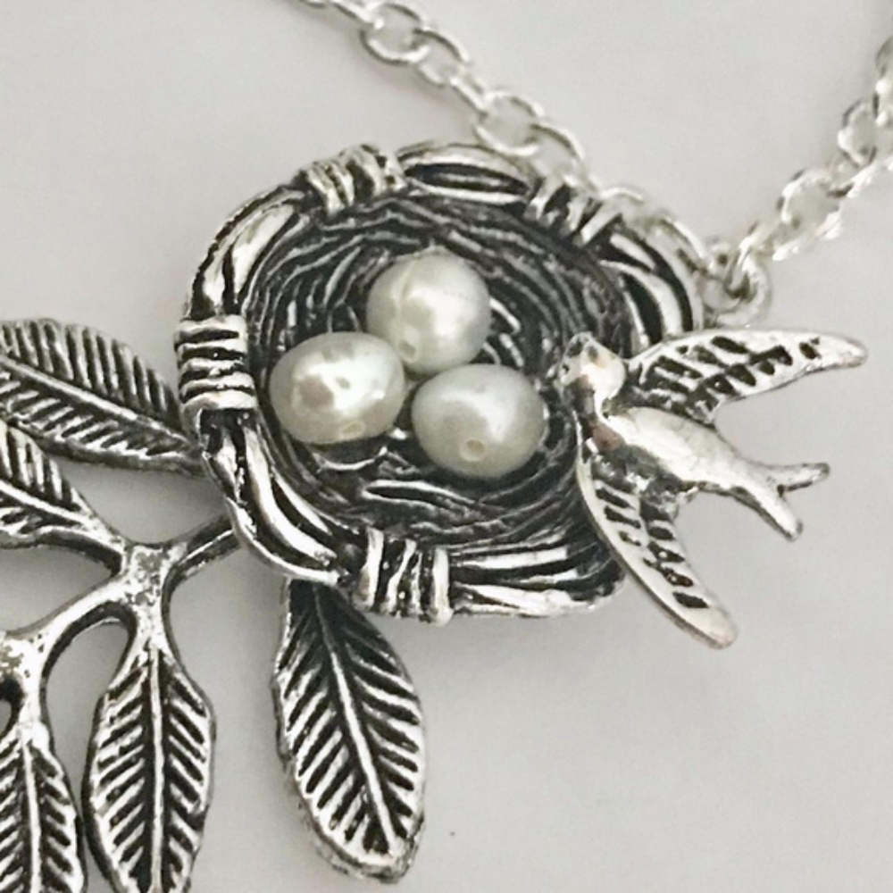 NWOT Bird Nest Branch Silver Tone Pendant Necklace - Picture 7 of 10